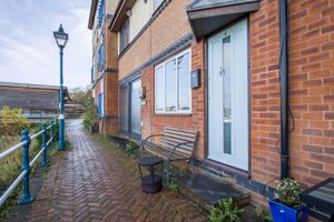 Photo 21- click for photo gallery